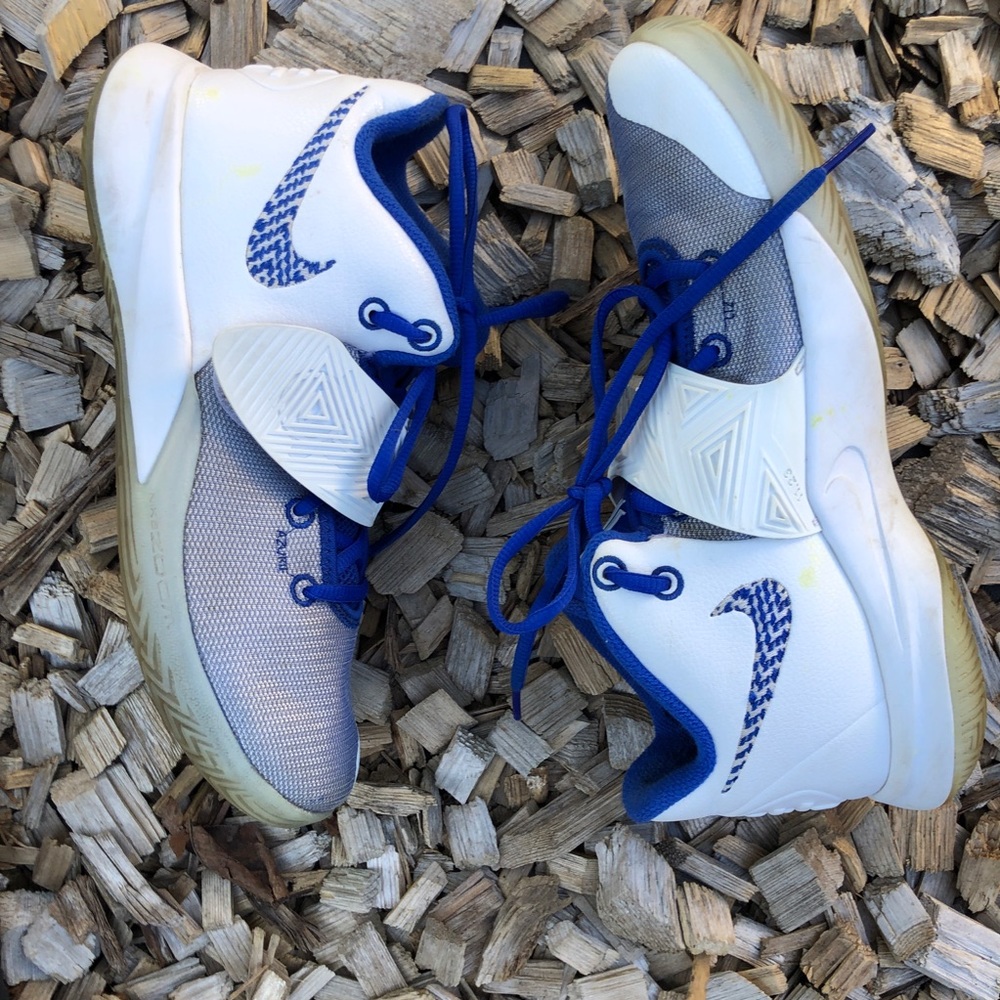 Nike Kyrie Flytrap lll Men’s Basketball Shoes